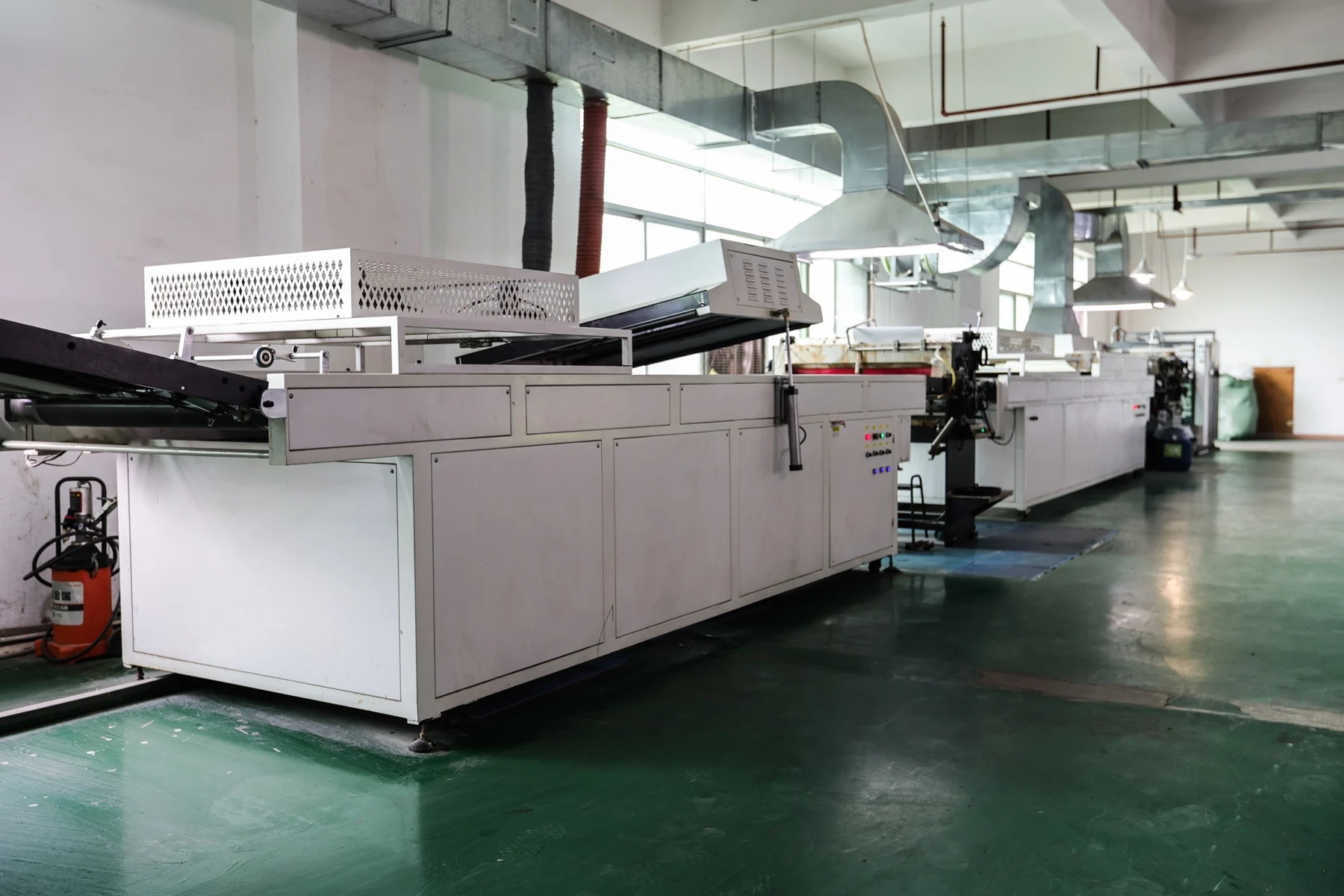 Varnishing line