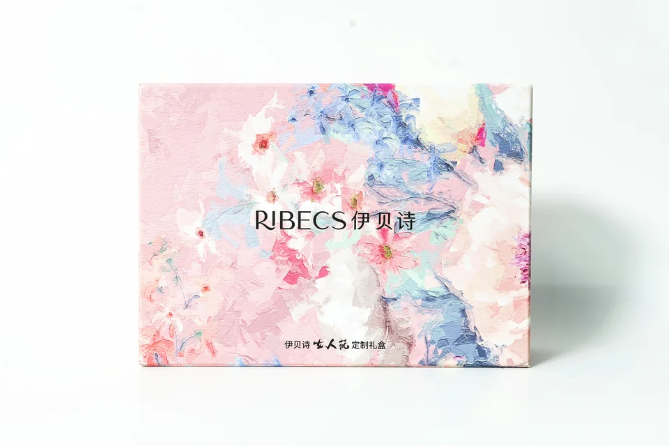 Beauty gift box designed by our team and printed on our presses